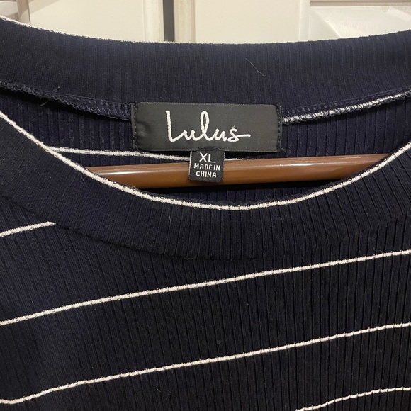 Lulu’s Navy/white striped top - Picture 2 of 3